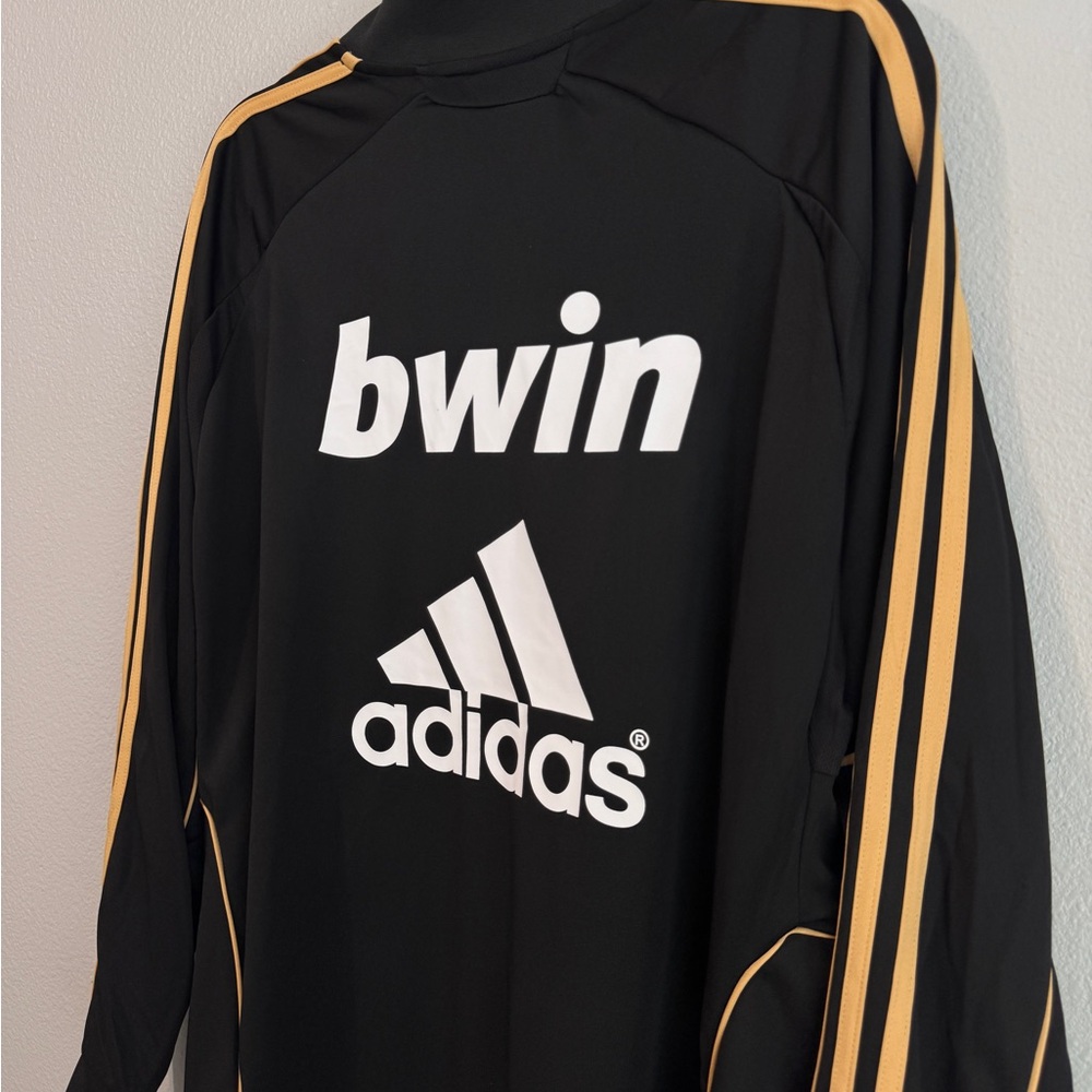 Real Madrid 2011/2012 Training Jacket - image 4